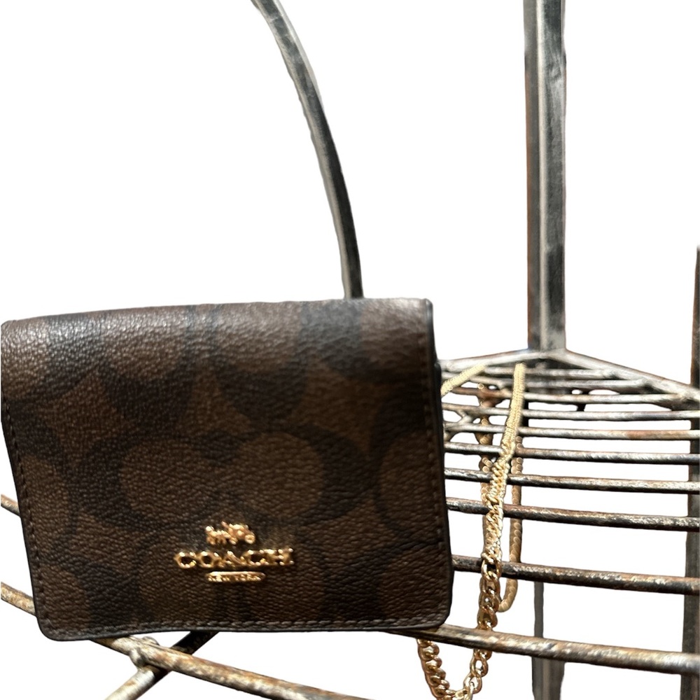 NWOT coach signature card holder so cute good hardware
